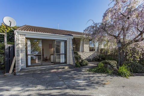 2/44 Chipping Lane, Redwood, Christchurch