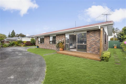2/24 Grove Road, Papakura, Papakura