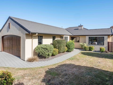 44 Realm Drive, Paraparaumu