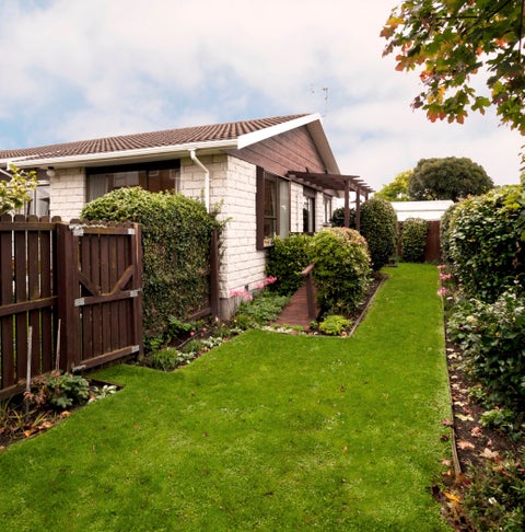 2/24 Solway Avenue, Ilam, Christchurch