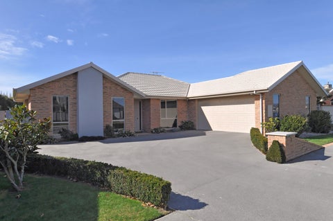 3 Coolspring Way, Redwood, Christchurch