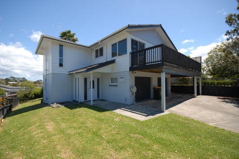35 Waverley Avenue, Glenfield, Auckland
