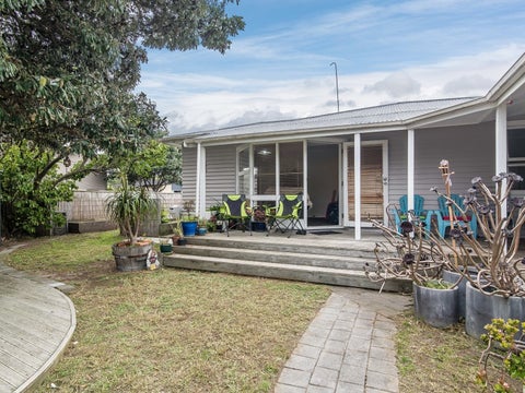 214 Manly Street, Paraparaumu Beach, Paraparaumu