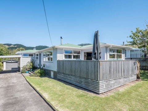 6 Horomona Road, Paekakariki