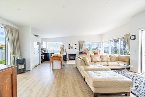 10 Pohutukawa Drive, Cable Bay, Cable Bay