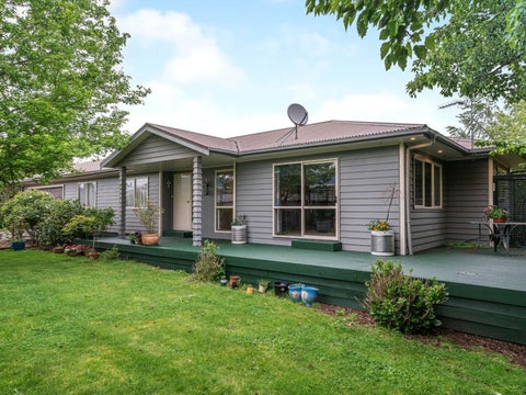18 Lincoln Road, Carterton