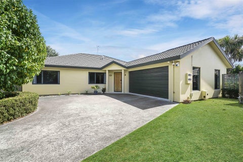 13 Buckingham Place, Rototuna North, Hamilton