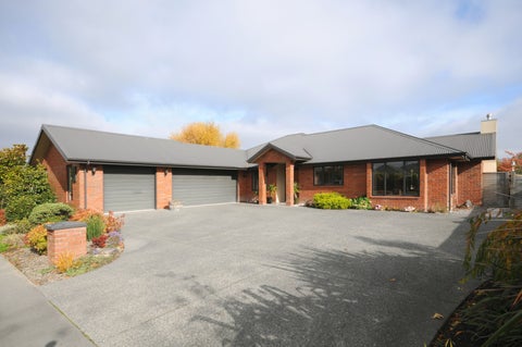 3 Willowview Drive, Redwood, Christchurch