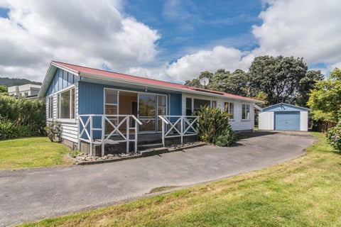 8 Tawa Street, Waikanae