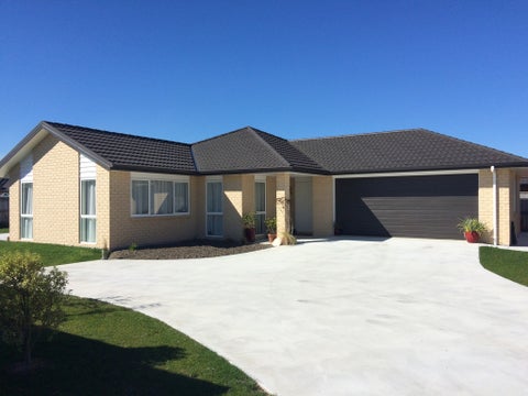 4 Austin Reid Avenue, Carterton