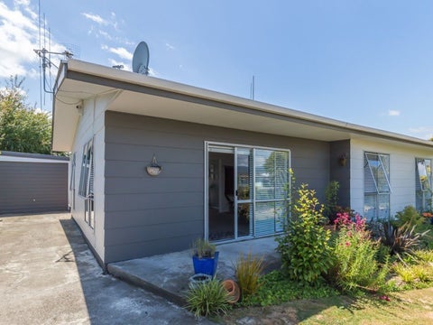 645 Queen Street East, Levin, Levin