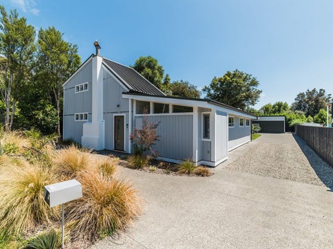 19 Puriri Road, Waikanae