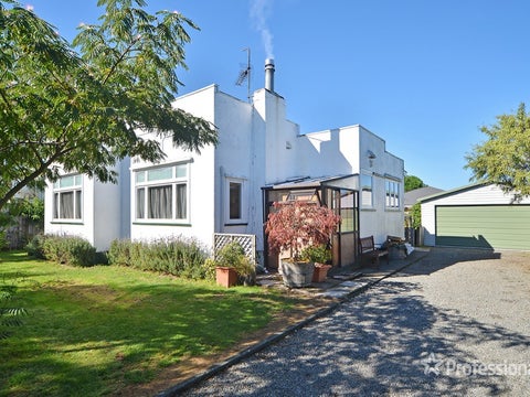 19 Rhodes Street, Carterton