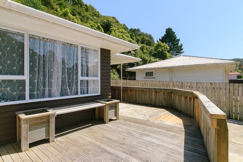 20 Sunny Grove, Wainuiomata, Lower Hutt