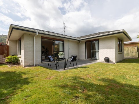 52A Parata Street, Waikanae