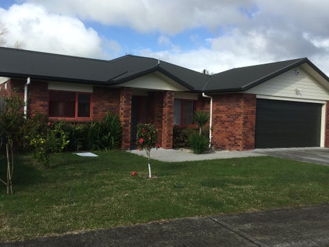 16 Landmark Court, Huntington, Hamilton