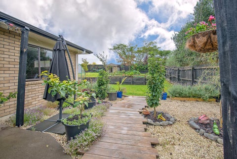 16 Mandalay Place, Waiuku, Waiuku