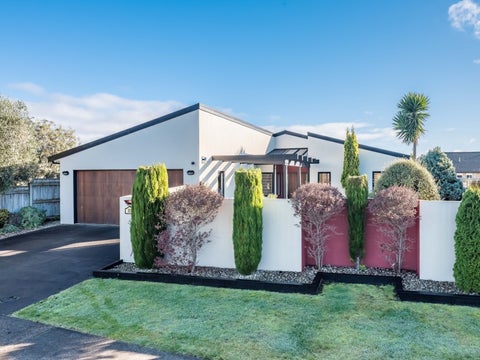 88 Realm Drive, Paraparaumu