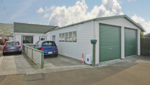 64 Apu Crescent, Lyall Bay, Wellington