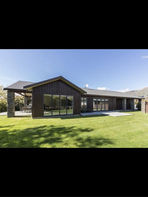 14 Lansdown Street, Wanaka