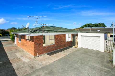 1/160 Centreway Road, Orewa, Orewa