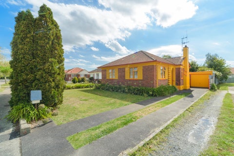 121 Savage Crescent, West End, Palmerston North