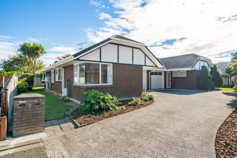 8A Comeskey Grove, Elderslea, Upper Hutt