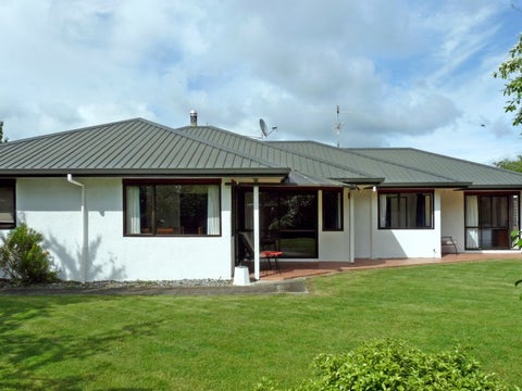 17B Martin Avenue, Wakefield