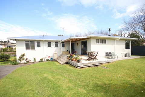 6 Fitzherbert Avenue, Springvale, Whanganui