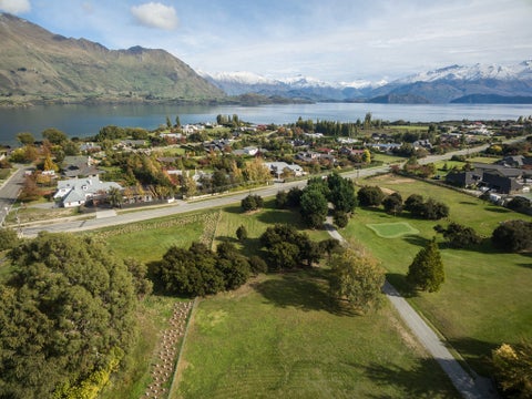 239A Beacon Point Road, Wanaka