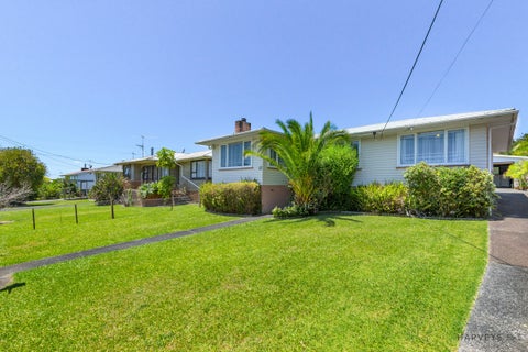 5 Cobham Crescent, Kelston, Auckland