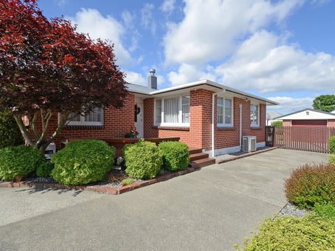 12 Kelly Grove, Elderslea, Upper Hutt