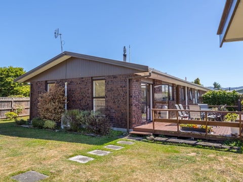4 Feist Street, Carterton