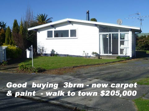 11 Fisher Place, Carterton
