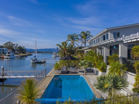 139 South Highway West, Whitianga