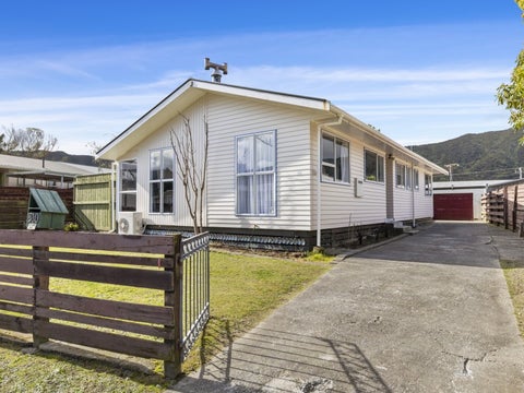 310 Wellington Road, Wainuiomata, Lower Hutt