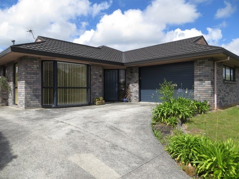 85 Pacific Drive, Fitzherbert, Palmerston North