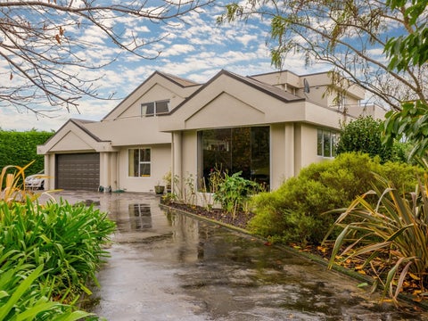 10 Karu Crescent, Waikanae