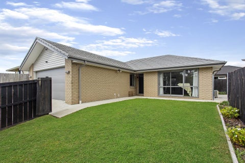 17 Old Wairoa Road, Papakura, Papakura