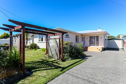 12 Trafalgar Street, Westown, New Plymouth