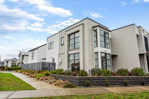 1 Taupinga Way, Takanini, Auckland