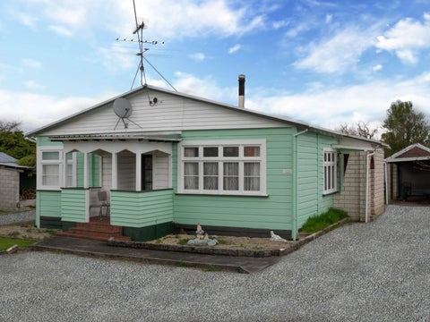 18 Richmond Road, Carterton