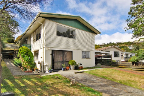 79 Stewart Drive, Newlands, Wellington