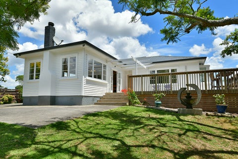 2083 State Highway 16, Helensville, Helensville