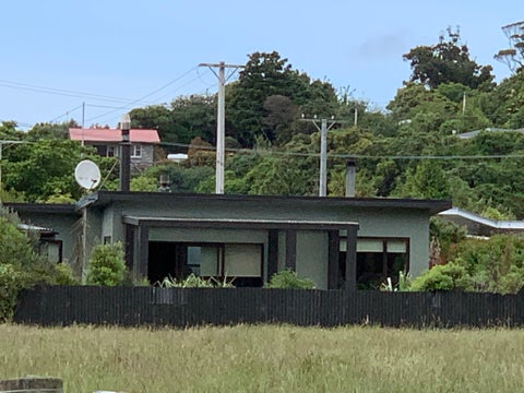 8 Arthur Road, Owaka