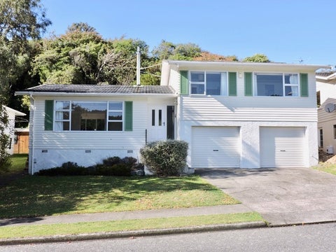 8 Saint Catherines Terrace, Tawa, Wellington