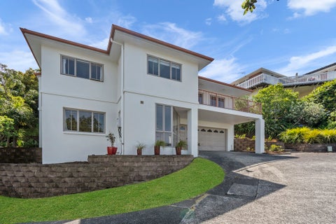 5E Speedy Crescent, Hillcrest, Auckland