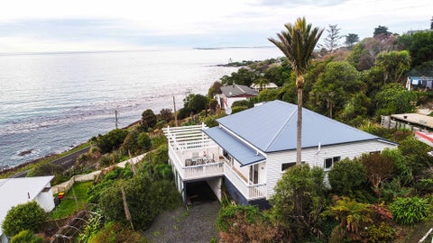 80 Marine Parade, Bluff