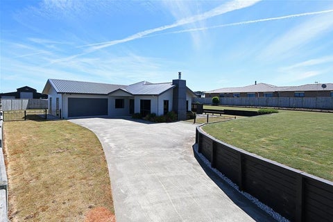 16 Larlin Drive, Hawera