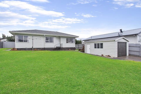32 Moncrieff Avenue, Clendon Park, Auckland